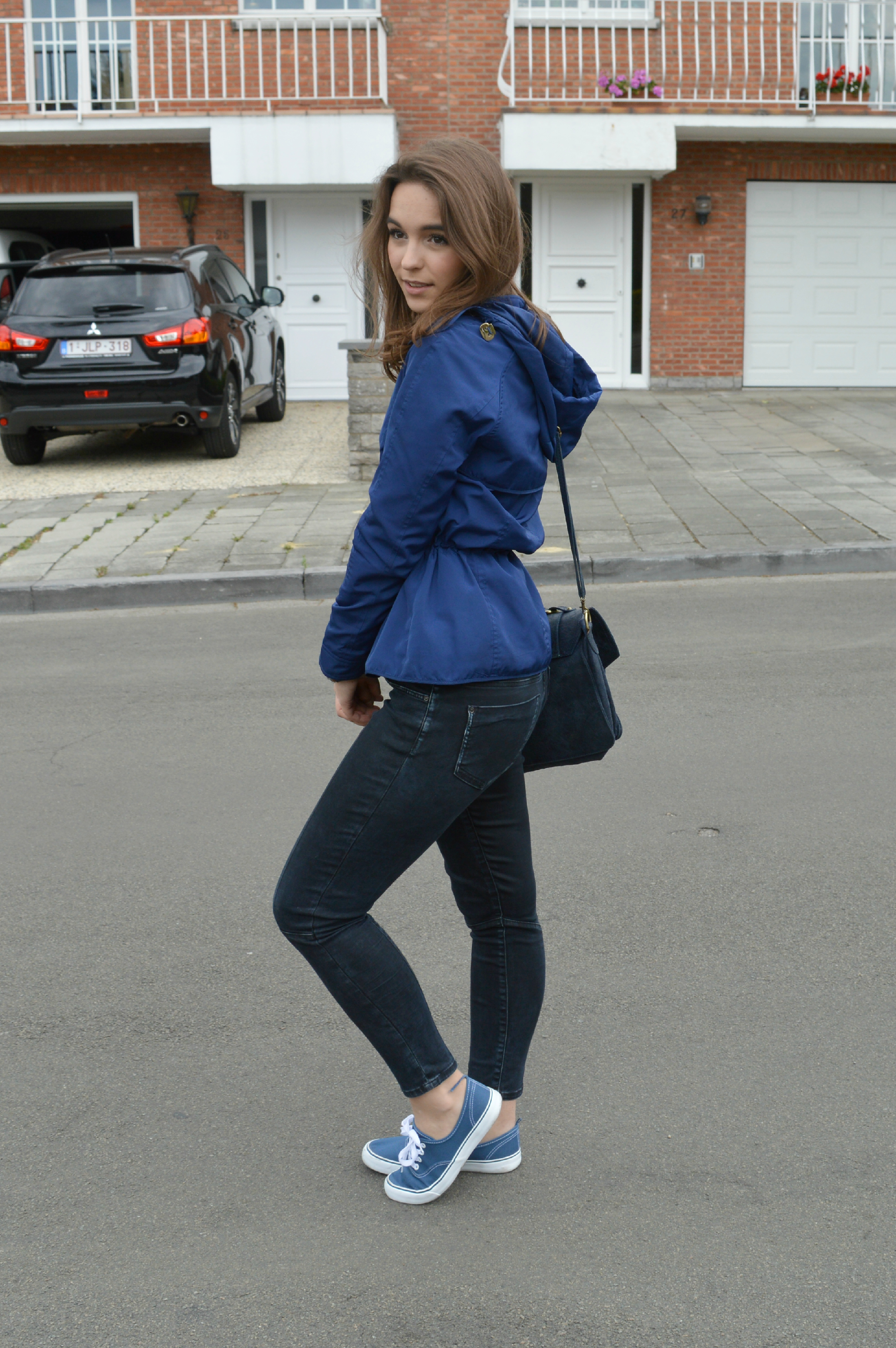 outfit with blue vans